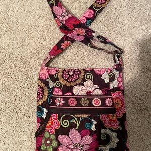 Crossbody Vera Bradley brown flower print bag
